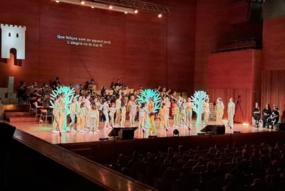 L'Auditori municipal s’ha omplert aquest divendres en la darrera sessió de les audicions escolars, que ha estat de l’òpera “El gegant egoista”, amb l….