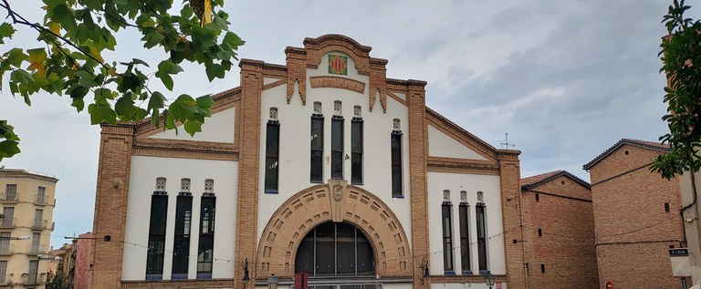 Imatge de la façana del Mercat del Pla, al Centre Històric.