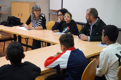 La tinent d'alcalde Sandra Castro ha rebut els infants sahrauís del projecte Madrasa a Lleida.