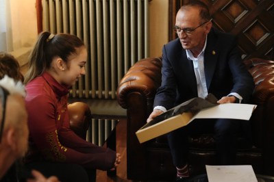 “Ens hem de sentir molt orgullosos i orgulloses dels i les nostres esportistes, de la tasca encomiable que feu, de portar el nom de Lleida arreu", ha….