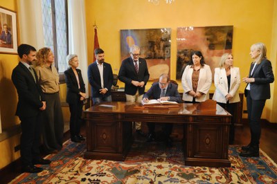 La trobada ha servit per mantenir un primer contacte entre el paer en cap i el conseller.