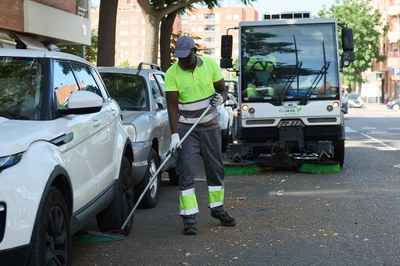 Tasques de neteja a Corregidor Escofet.