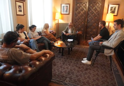 L'alcalde Larrosa s'ha reunit aquesta tarda amb una representació de l'AV Magraners..