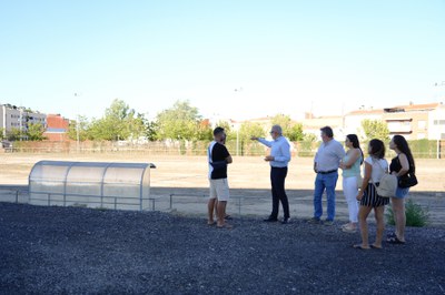 L'alcalde Larrosa, amb els representants de l'AV de la partida de Llívia i voltants..