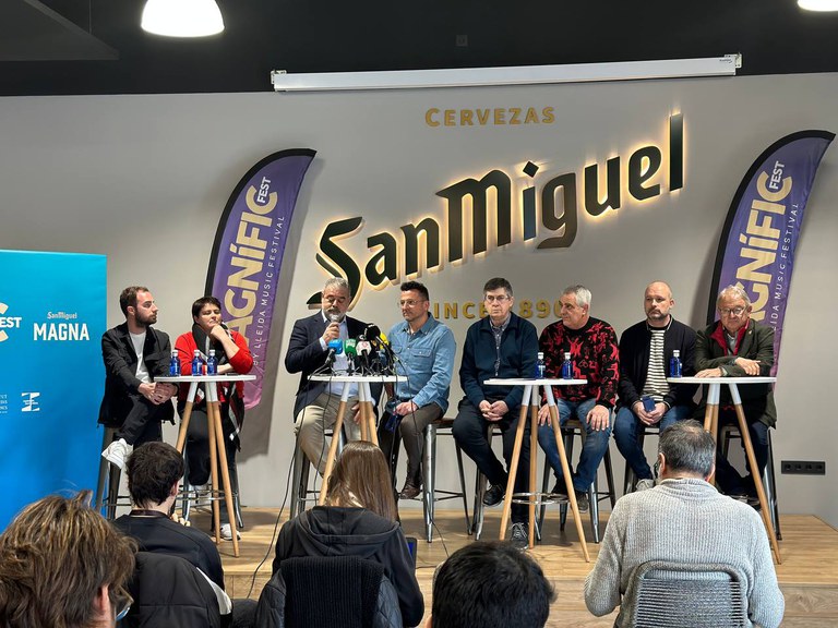 El tinent d’alcalde i regidor de Promoció Econòmica i Turisme de Lleida, Paco Cerdà; el regidor de Joventut, Festes, Tradicions i Esports, Ignasi Amor; la vicepresidenta de la Diputació de Lleida, Estefania Rufach, ha acompanyat els organitzadors en la presentació d’aquest esdeveniment