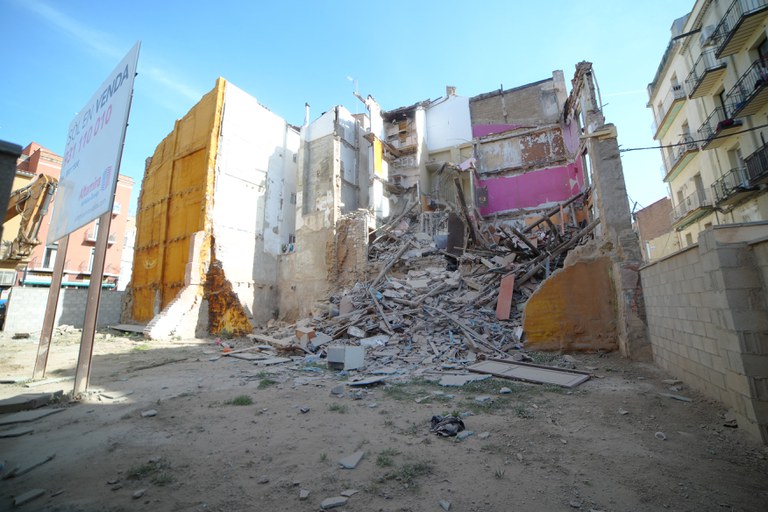 Imatge de l'estat com ha quedat l'edifici enfonsat