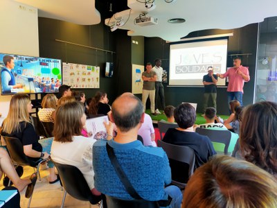 El projecte es presenta com un mètode per prendre consciència sobre les causes que provoquen els desequilibris sobre la vida de les persones en els p….