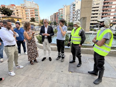 L'alcalde Larrosa i el regidor Blanco han visitat l'actuació i han el personal de l'IMO.
