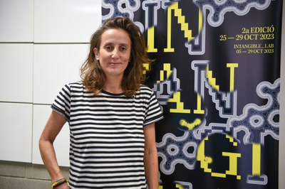 Alba G. Corral exposa la seva obra Papallona de l’Alfacada a la Sala d’Exposicions de l’Ajuntament de Lleida..