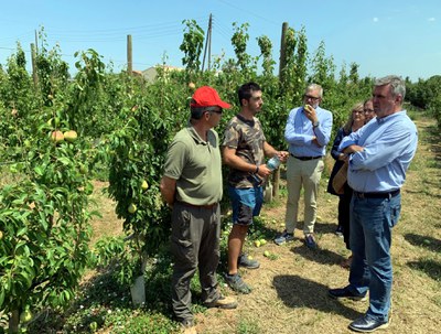 La visita a una altra de les finques afectades a la zona de Rufea.
