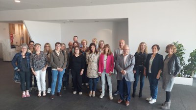 Foto del grup de tècniques que estan treballant en el programa conjunt de La Paeria amb COELL.