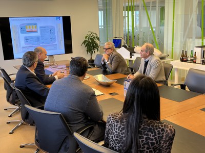 Larrosa i Presseguer han mantingut una trobada amb representants de l'empresa IFR Group.