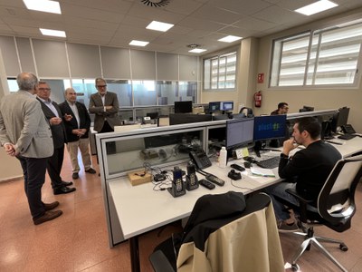 Un moment de la visita a les instal·lacions de Plusfresc.