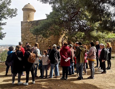 Una de les visites realitzades al Castell de Gardeny, aquesta Setmana Santa..