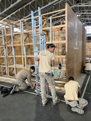 El programa Casa d’Oficis està adreçat a joves aturats entre 16 i 29 anys i té per objectiu millorar l'ocupabilitat dels joves en situació d'atur..