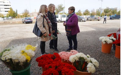 El Mercat de Flors de Tots Sants compta enguanya amb sis parades..