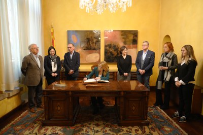 La consellera d’Economia de la Generalitat, Natàlia Mas, ha fet aquest dimecres una visita institucional a l’Ajuntament de Lleida.