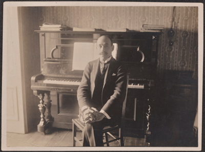 Viñes a Buenos Aires, Argentina. Fons Ricard Viñes de la UdL