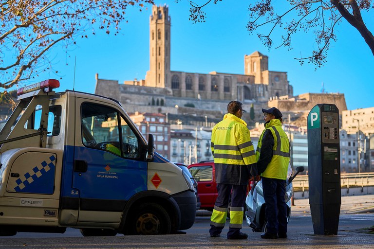 SeuVella_ZB_Grua.jpg SeuVella_ZB_Grua.jpg