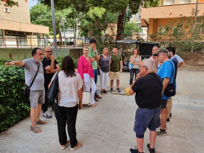 <bound method DexterityContent.Title of <NewsItem at /fs-paeria/paeria/es/actualidad/noticias/begona-iglesias-se-reune-con-el-vecindario-de-pius-xii>>.