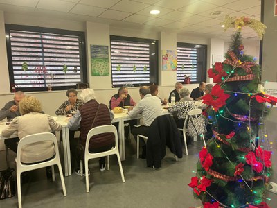 <bound method DexterityContent.Title of <NewsItem at /fs-paeria/paeria/es/actualidad/noticias/el-alcalde-larrosa-afirma-que-el-nuevo-servicio-de-comedor-comunitario-fomentara-los-centros-senior-como-un-201cespacio-seguro-de-comida-saludable-y-de-convivencia201d>>.