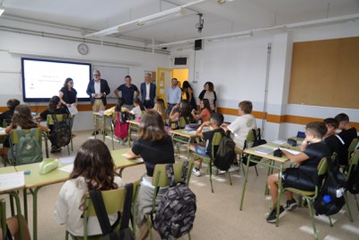 Una de las aulas del instituto Manuel de Montsuar, que el alcalde ha visitado hoy.