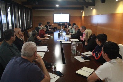 El Comité Estratégico del Deporte se ha reunido este viernes por segunda vez con el alcalde, Fèlix Larrosa, y el concejal de Deportes, Jackson Quiñónez, para seguir avanzando en la redacción del Plan Estratégico del Deporte de Lleida ..