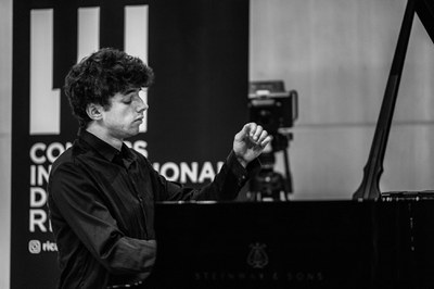 Alexandre Lutz Garcia ganó el Premio al mejor pianista español del Concurso Internacional de Piano Ricard Viñes 2025.