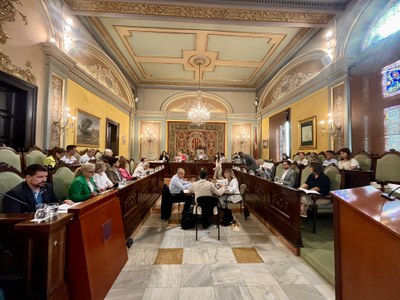 La corporación municipal durante el Pleno.