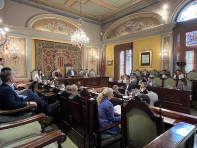 <bound method DexterityContent.Title of <NewsItem at /fs-paeria/paeria/es/actualidad/noticias/el-pleno-de-la-paeria-avala-la-prorroga-del-contrato-del-servicio-de-limpieza-y-recogida-de-residuos>>.