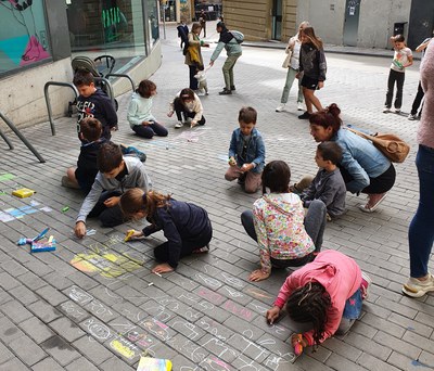 <bound method DexterityContent.Title of <NewsItem at /fs-paeria/paeria/es/actualidad/noticias/la-escuela-de-arte-municipal-leandre-cristofol-acoge-la-primera-edicion-del-festival-patac-de-grafica-efervescente>>.