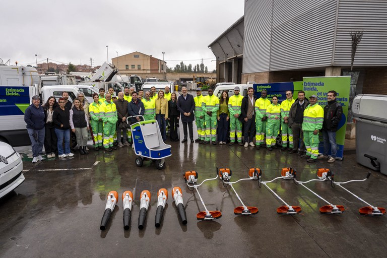 La nueva concesionaria de limpieza en Lleida refuerza su plantilla y moderniza la infraestructura con nuevos contenedores