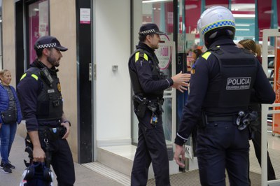La nueva policía de proximidad ha realizado más de 160 actuaciones en su primera semana de funcionamiento.