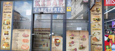 El Ayuntamiento de Lleida ha precintado este viernes un establecimiento situado en la calle Príncipe de Viana por riesgo hacia la salud pública.