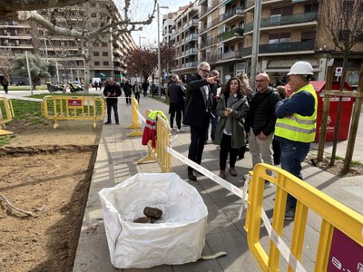El alcalde ha visitado las tareas que se están haciendo en el barrio del Escorxador.