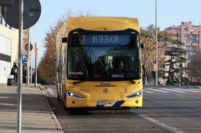 Autobús urbano en la av. de Blondel.
