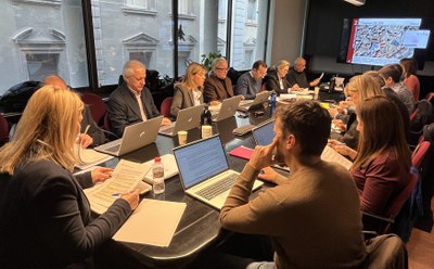 La comisión informativa de Gestión de la Ciudad ha informado hoy del expediente para ceder la concesión de una finca ubicada en Pardinyes para la construcción de un equipamiento de servicios para las personas mayores..