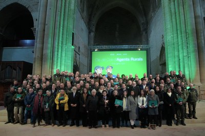 Foto de grupo con las personas homenajeadas, con la presencia del paer en cap, Fèlix Larrosa.