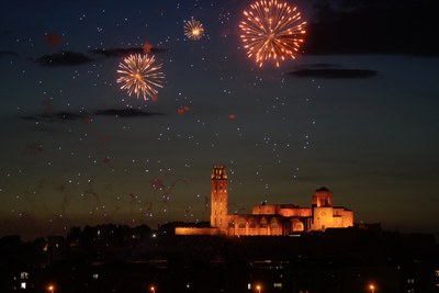 El Castell de Focs da por terminada la Fiesta Mayor.
