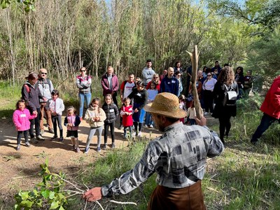 <bound method DexterityContent.Title of <NewsItem at /fs-paeria/paeria/es/actualidad/noticias/mas-de-un-millar-de-personas-disfrutan-de-la-fiesta-de-la-media-en-su-primer-dia>>.