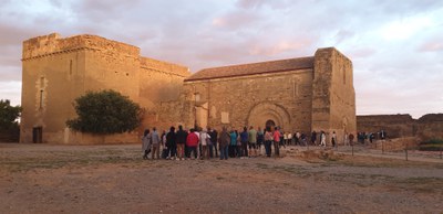 Imagen de una de las visitas guiadas al Castillo Templario de Gardeny.